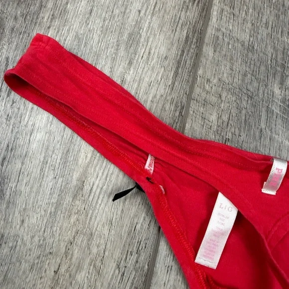 VS Red Love‎ Pink Thong - Picture 7 of 12